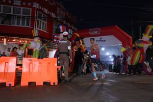 BIB: 
                            <button type="button" onclick="openModal(26221065)" class="btn btn-primary btn-sm float-right btn-popup" data-toggle="modal" data-target=".modal-high-quality">
                        <i class="fas fa-shopping-cart"></i> Add to Cart
                    </button>
                                            <button type="button" onclick="isThisMe(26221065, true)" class="btn btn-success btn-sm float-right btn-popup btn-isme hidden" data-toggle="tooltip" data-placement="bottom" title="นี่คือรูปของคุณใช่ไหม คลิกที่นี่เพื่อเอาเข้าอัลบั้ม">
                        <i class="fas fa-plus"></i> Add to album
                    </button>
                    <button type="button" onclick="isThisMe(26221065, false)" class="btn btn-warning btn-sm float-right btn-popup btn-isnotme hidden">
                        <i class="fas fa-ban"></i> Remove from album
                    </button>